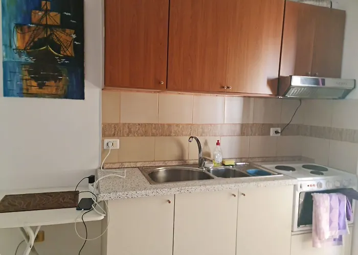 Jonas Adriatic * Durrës